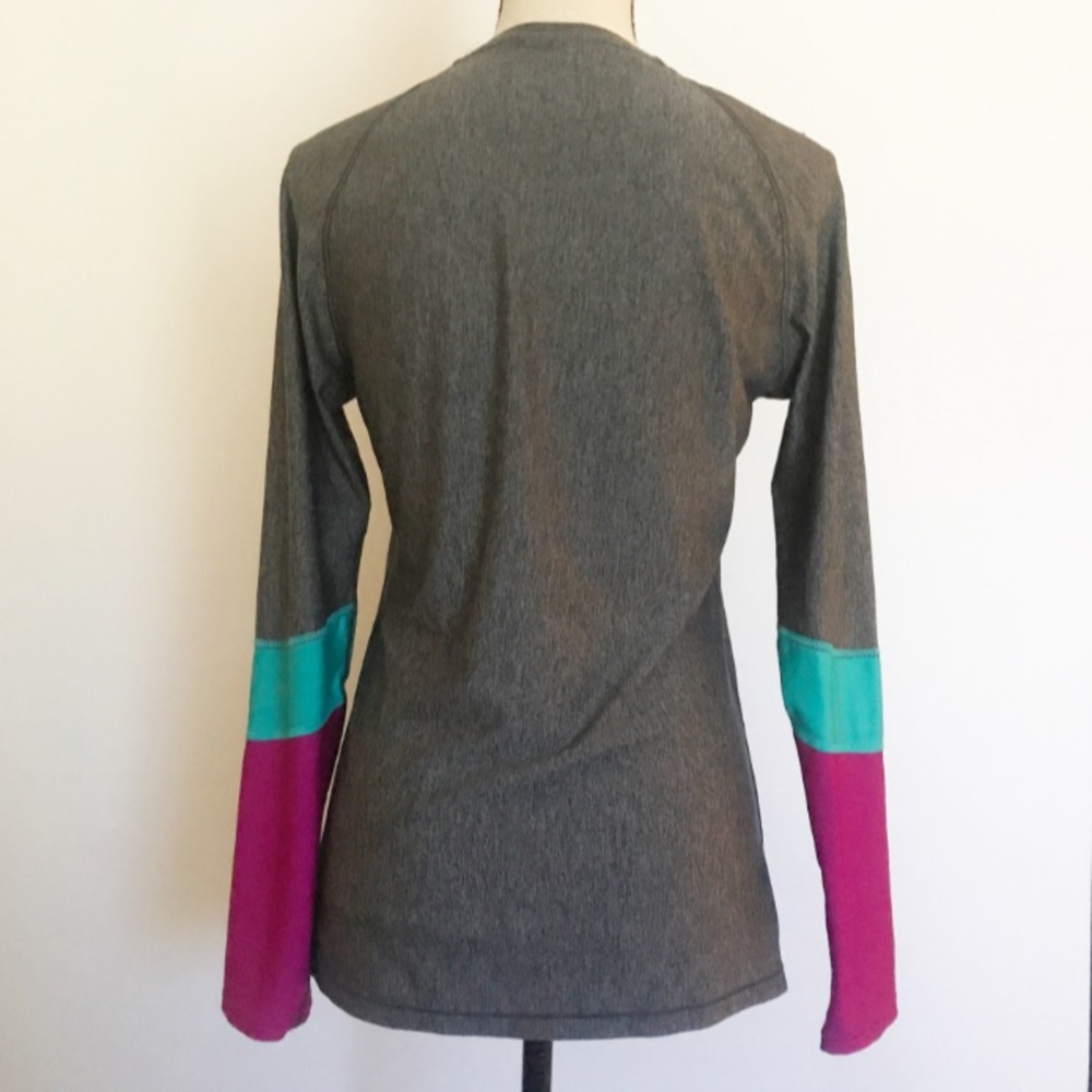 Under Armour HeatGear Gray Blue Pink Long Slv Top - Picture 4 of 8